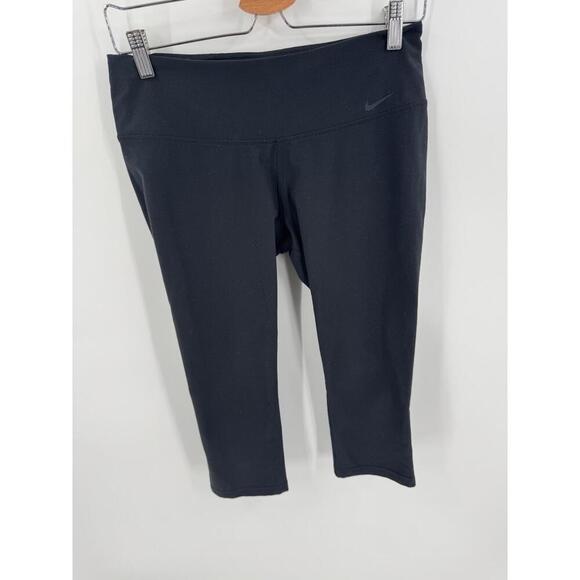 Nike Black High Waisted Capri Length Leggings Womens Pants Size Medium - Picture 2 of 7